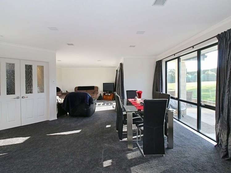 132 Oreti Road Otatara_14