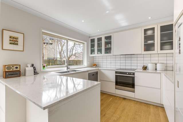 1/5 Hanlon Crescent Narrow Neck_2