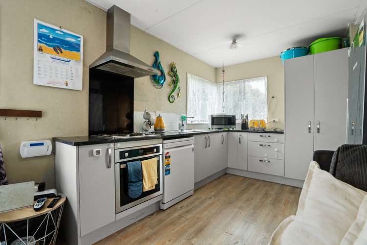 107 Flat Bush Road Clover Park_5