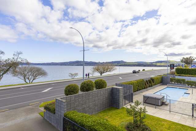 9/110 Lake Terrace Taupo_3