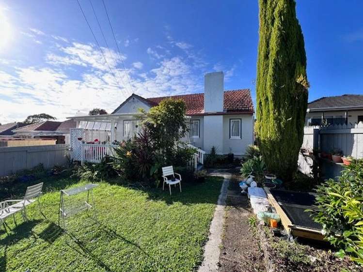 48 Fruitvale Road New Lynn_2