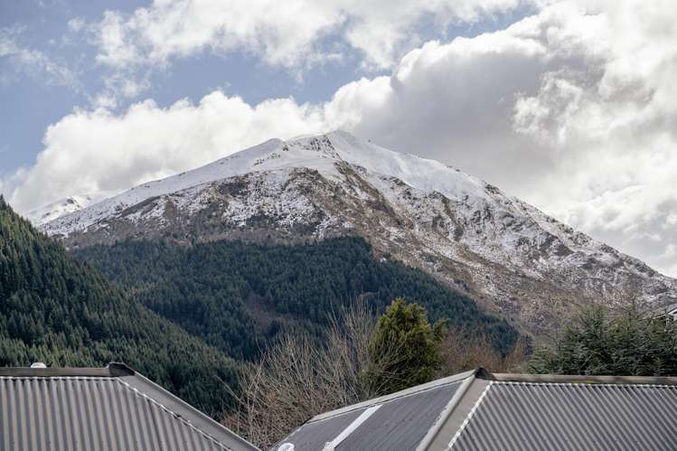 6 Sterling Lane Queenstown_9