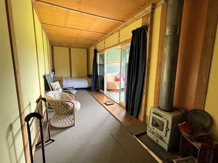 1019 Owaka Valley Road Catlins Surrounds_12