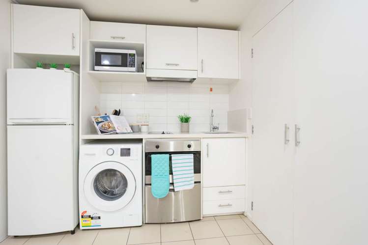 3B/23 Emily Place City Centre_1