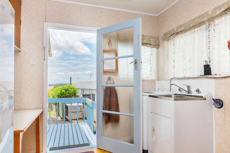 20 Waimumu Road Massey_16