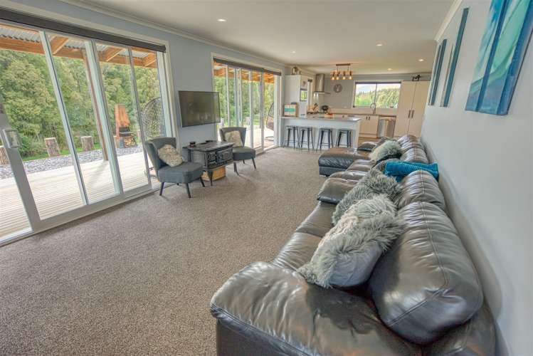 147 Lake Kaniere Road Hokitika_9