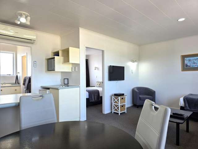 2/102 Tamamutu Street Central_1