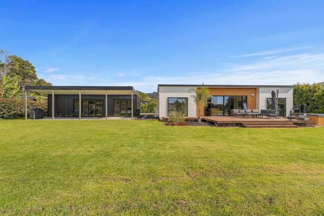 Expansive Living with Stunning Rural Outlook