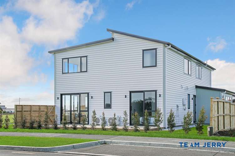 1 Korowhiti Road Clarks Beach_32