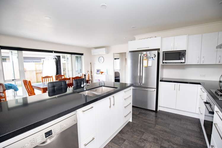 8 Costello Drive Ngatea_4