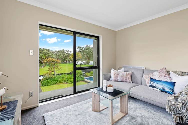 2a/25 Weranui Road Waiwera_6