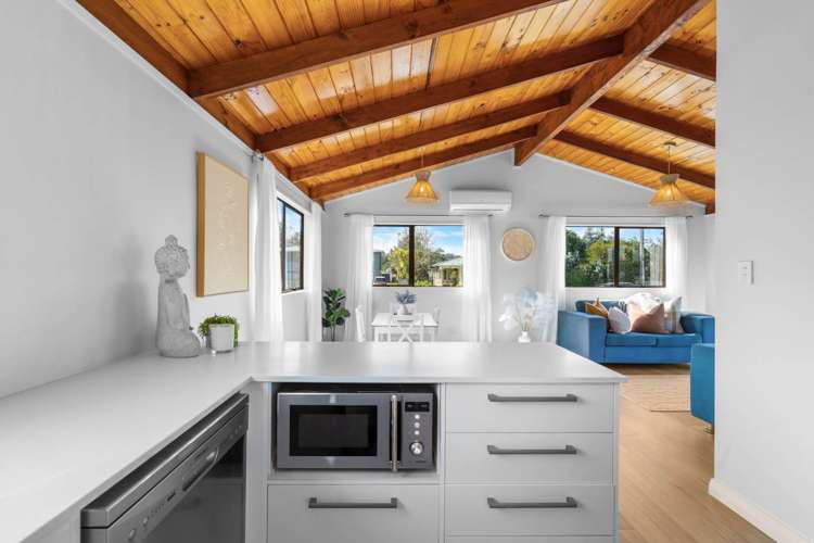 16 Parakai Avenue Parakai_11