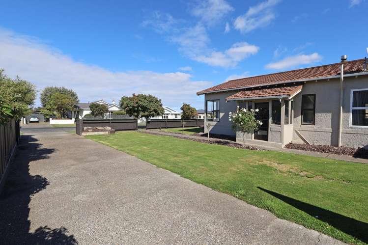 72 Herriot Street Richmond_32