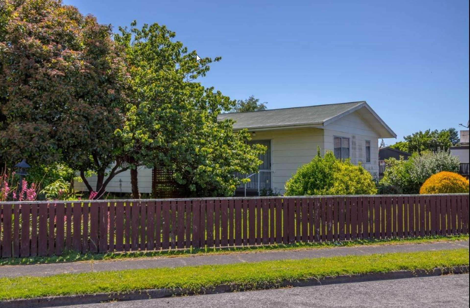 6 Baillie Crescent 10114_0