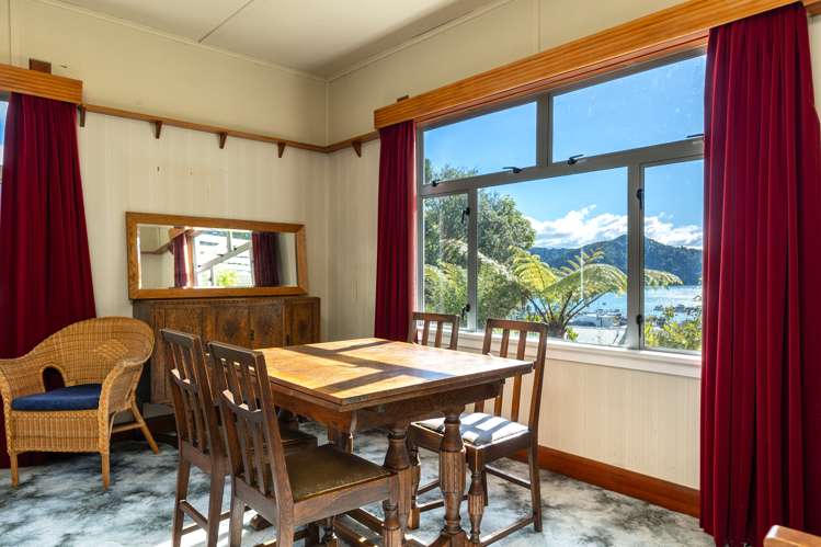 8 Taranaki Street Picton_5