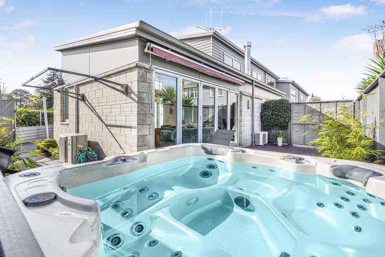 2b Jellicoe Drive Hamilton East_9