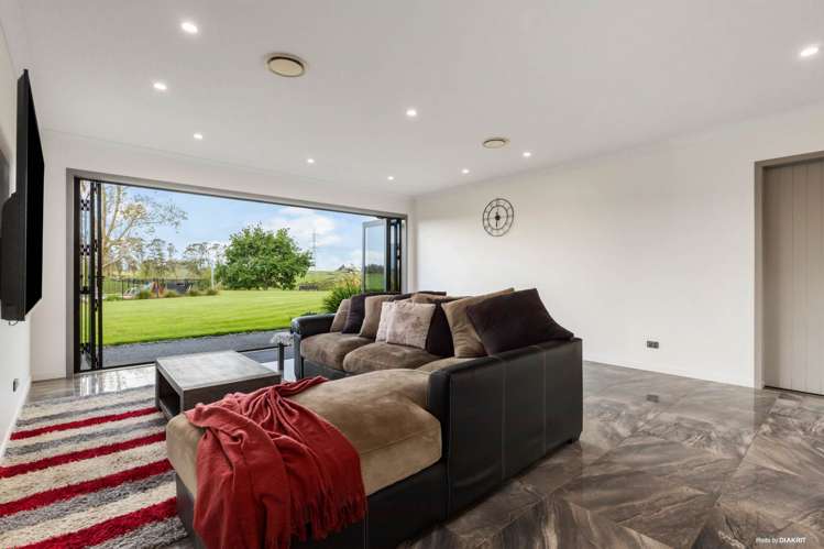 1115 Glenbrook Road Glenbrook_16