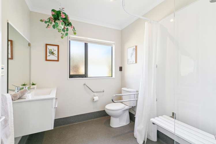 29/42 Main Road Tawa_12