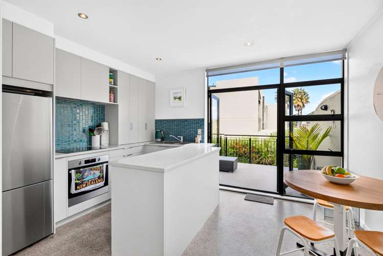 4/16 Huron Street Takapuna_15