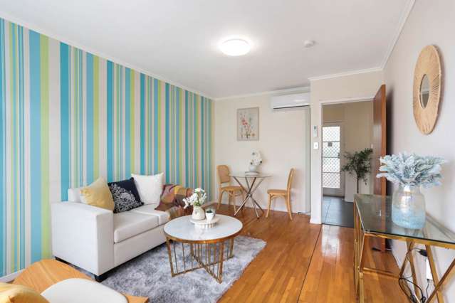 3/8 Counsel Terrace Mount Albert_1