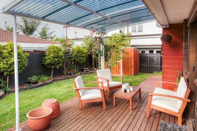 2/40 Dignan Street Point Chevalier_2