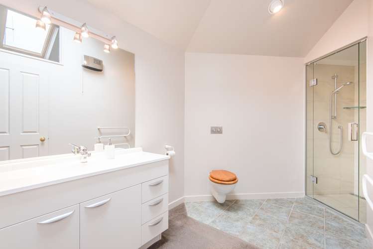 2 Oakwood Place Wanaka_13