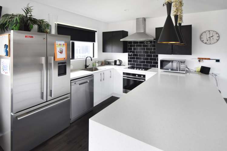 15 Lakeland Avenue Twizel_4