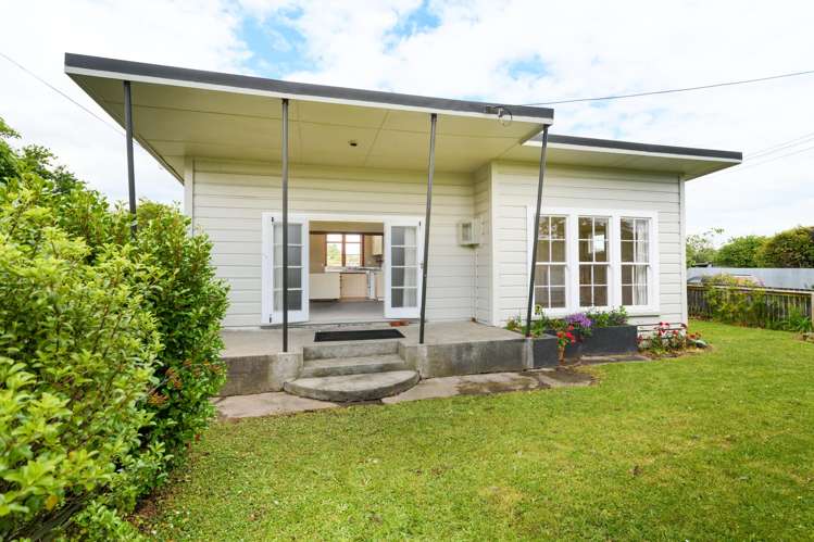 24 Main Street Marton_34