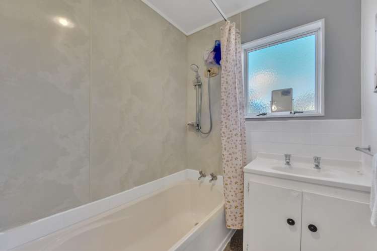 3-12 Vosper Street Toi Toi_11