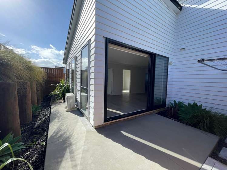 Godfrey Drive Orewa_12