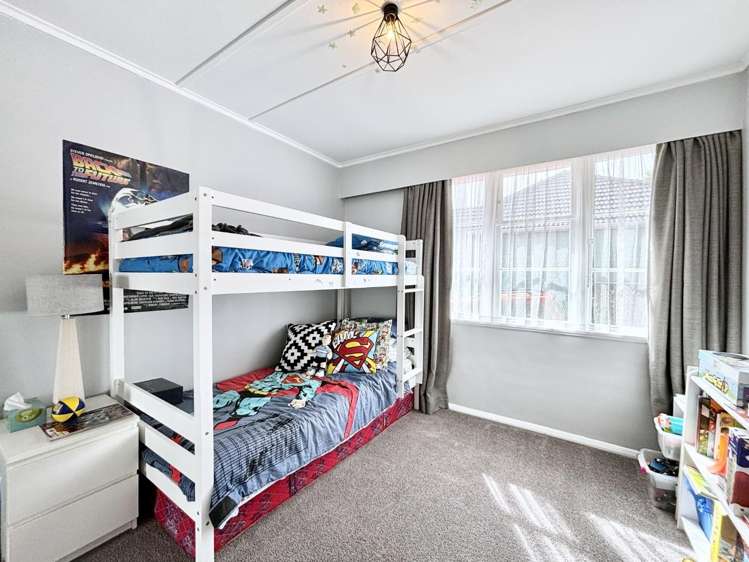 179 Waddington Drive Naenae_10