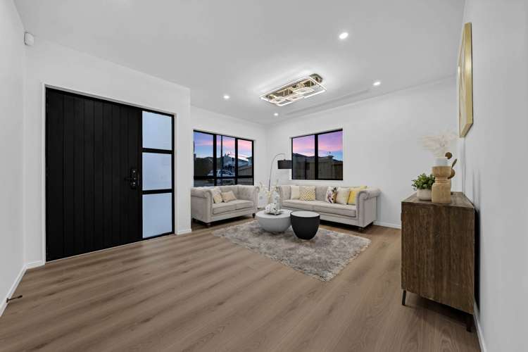 26 Castlebane Drive Flat Bush_2