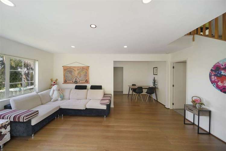 1B Highgrove Lane Totara Vale_5