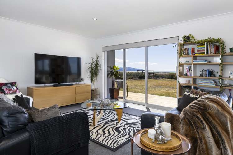 61 Edgewater Place Rarangi_9