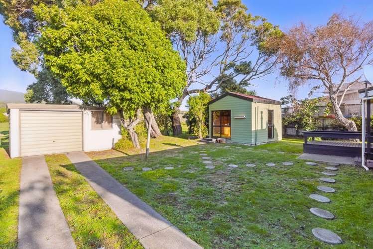 10 Nugget Grove Raumati Beach_16