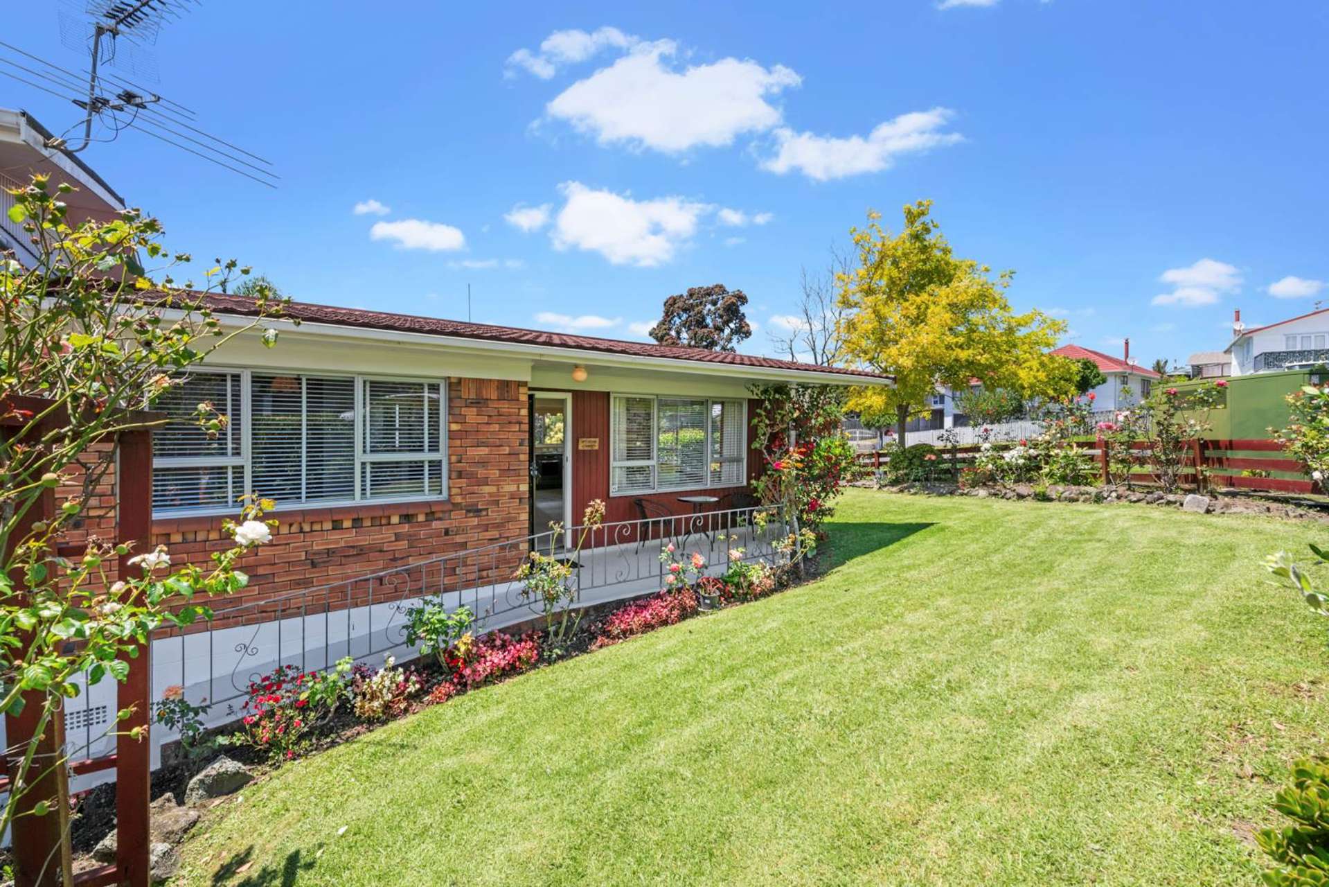 1/1 Bodi Place Te Atatu South_0