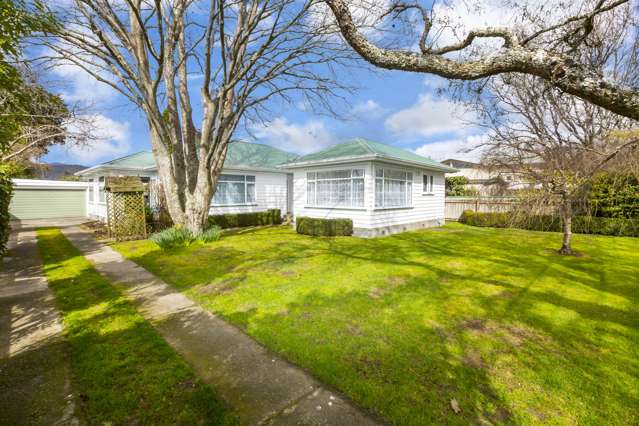 380 Fergusson Drive Heretaunga_1