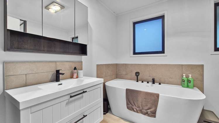 280 Sunset Road Westbrook_11