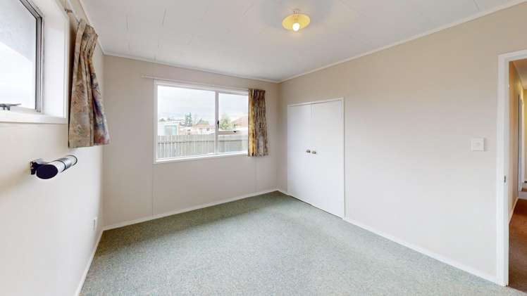 2/38a ( Front house ) Clapham Street 1226_9