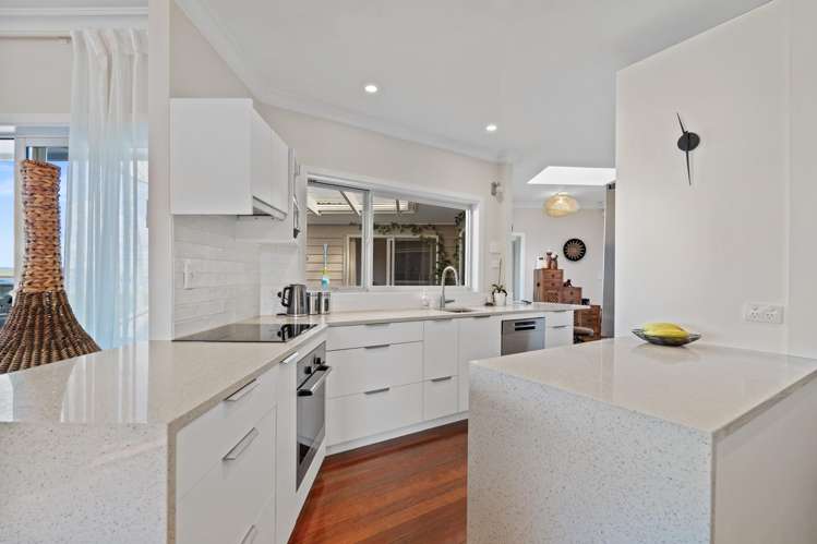 108 Beach Road Onerahi_11