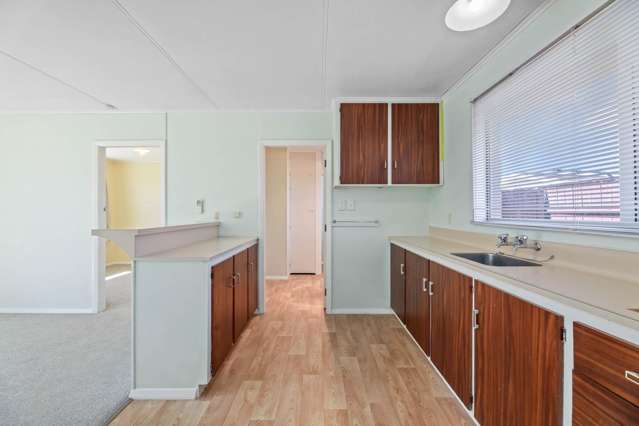 2/4 Weld Street Blenheim Central_3