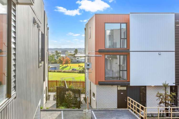 1/5 Treasure Lane Te Atatu South_8