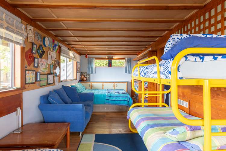 61 Akitio Esplanade Pongaroa_11