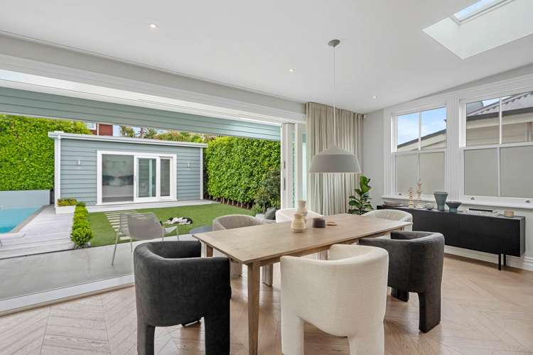 9 Shoal Bay Road Devonport_18