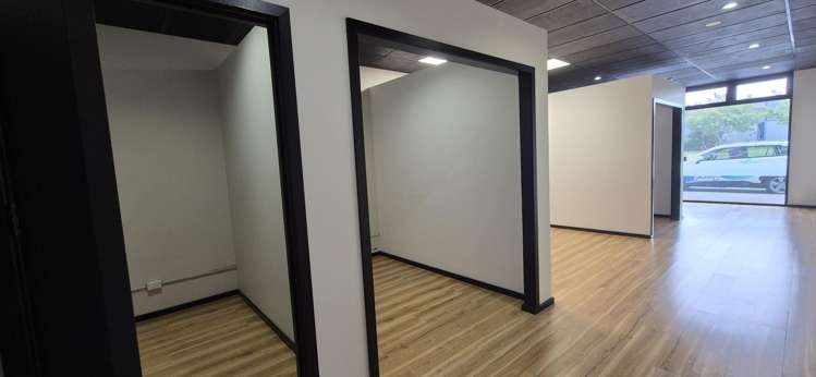 299 Main South Road Hornby_5