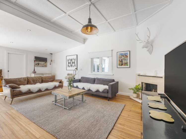 19 Rossgrove Terrace Mount Albert_10
