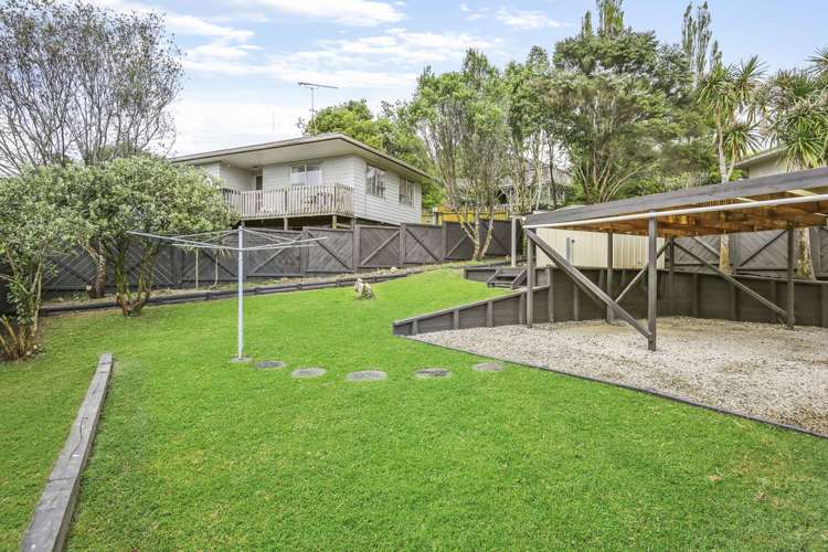 13 Maywood Crescent Glen Eden_16