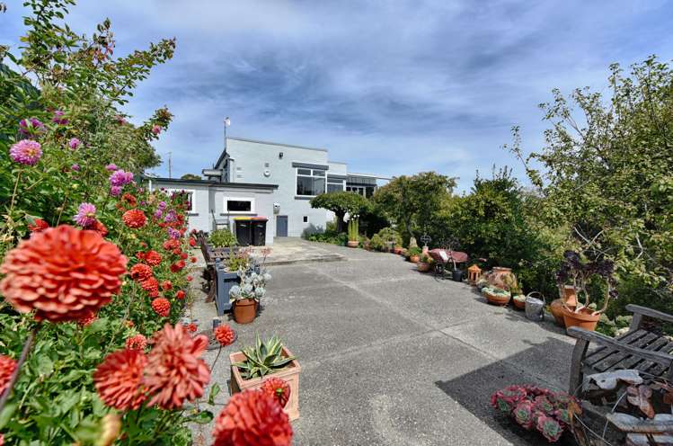 11 Rock Street Gore Surrounds_18