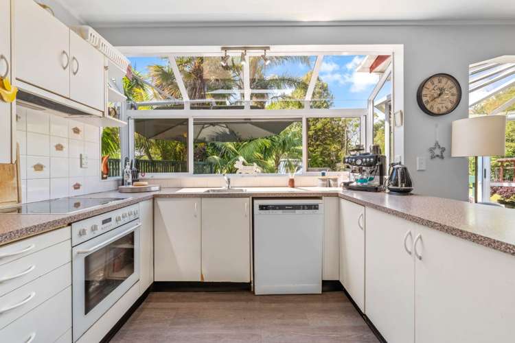 2312 State Highway 16 Helensville_14