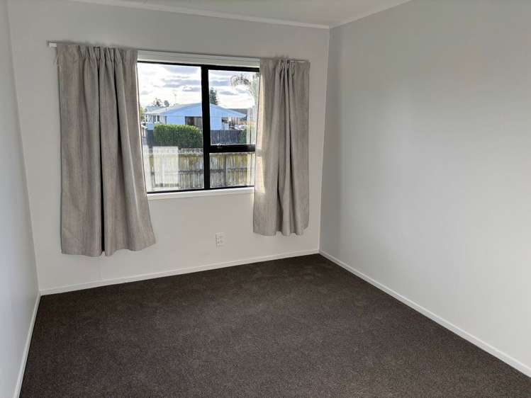 6 Glenlea Place Flat Bush_5